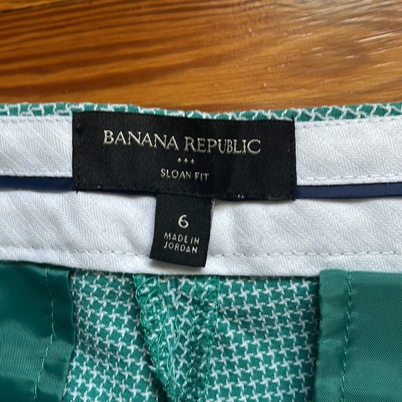 Banana Republic Sloan Fit 6 Crop - Picture 2 of 4
